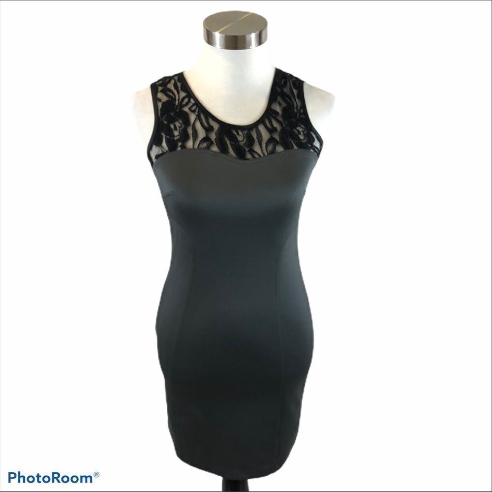 MM Coutureย Greyโand Black Lace Bodycon Dressโsmallโ